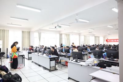 湖南省第十八届大学生计算机程序设计竞赛圆满落幕